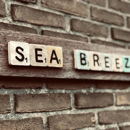 Apartment Sea Breeze