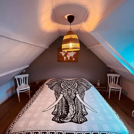 Sea Breeze Apartment *